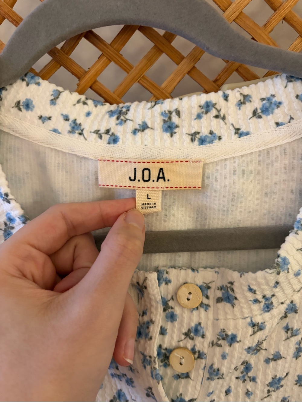 J.O.A. Women’s Ribbed White Two-Piece Lounge Set with Blue Floral Print - Picture 4 of 10
